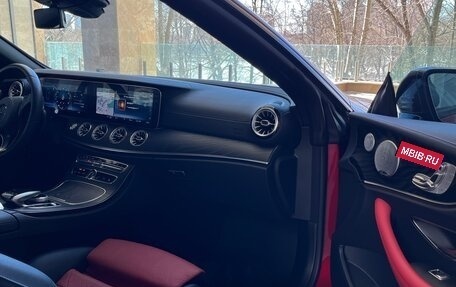 Mercedes-Benz E-Класс, 2018 год, 7 400 000 рублей, 5 фотография