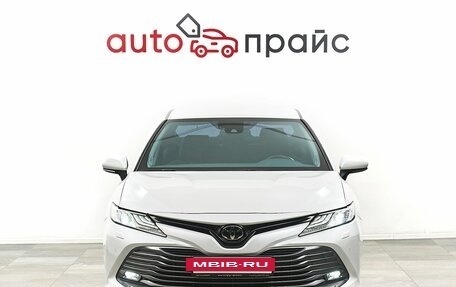Toyota Camry, 2020 год, 3 559 000 рублей, 2 фотография