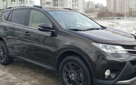 Toyota RAV4, 2014 год, 2 670 000 рублей, 2 фотография