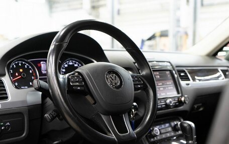Volkswagen Touareg III, 2015 год, 2 799 000 рублей, 5 фотография