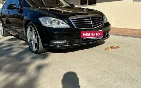 Mercedes-Benz S-Класс, 2011 год, 2 600 000 рублей, 2 фотография