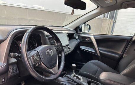 Toyota RAV4, 2017 год, 2 685 000 рублей, 16 фотография