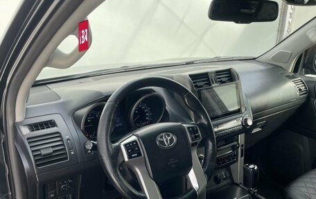Toyota Land Cruiser Prado 150 рестайлинг 2, 2011 год, 2 650 000 рублей, 15 фотография