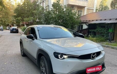 Mazda MX-30, 2020 год, 2 680 000 рублей, 6 фотография