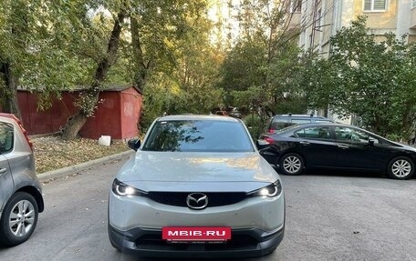Mazda MX-30, 2020 год, 2 680 000 рублей, 7 фотография