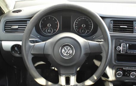 Volkswagen Jetta VI, 2012 год, 944 000 рублей, 13 фотография