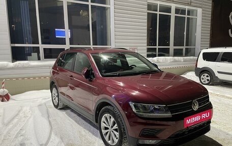 Volkswagen Tiguan II, 2019 год, 2 300 000 рублей, 8 фотография
