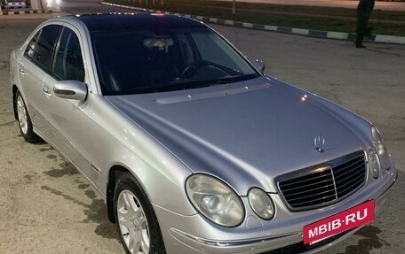 Mercedes-Benz E-Класс, 2004 год, 900 000 рублей, 2 фотография