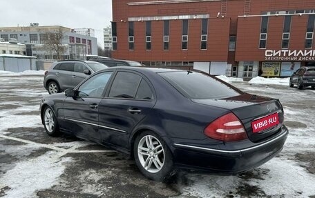 Mercedes-Benz E-Класс, 2002 год, 550 000 рублей, 2 фотография