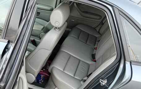 Audi A4, 2002 год, 650 000 рублей, 12 фотография