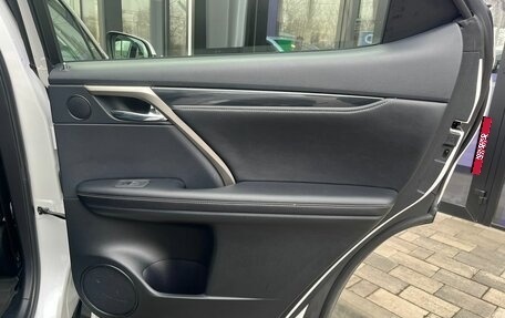 Lexus RX IV рестайлинг, 2020 год, 5 500 000 рублей, 31 фотография