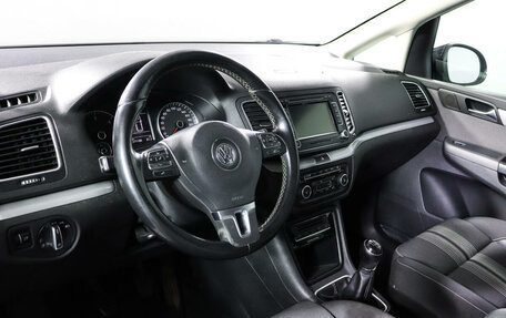 Volkswagen Sharan II, 2012 год, 1 550 000 рублей, 14 фотография