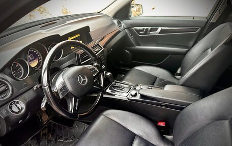 Mercedes-Benz C-Класс, 2011 год, 1 900 000 рублей, 13 фотография