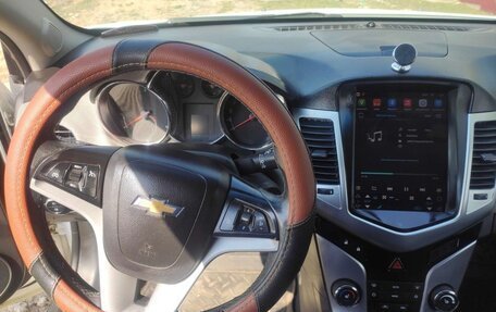 Chevrolet Cruze II, 2012 год, 810 000 рублей, 4 фотография