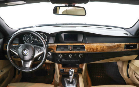BMW 5 серия, 2007 год, 1 625 000 рублей, 8 фотография