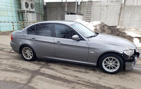 BMW 3 серия, 2011 год, 830 000 рублей, 11 фотография