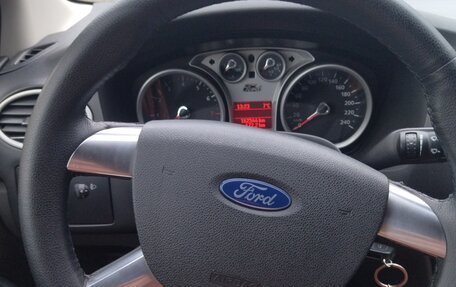 Ford Focus II рестайлинг, 2010 год, 800 000 рублей, 2 фотография