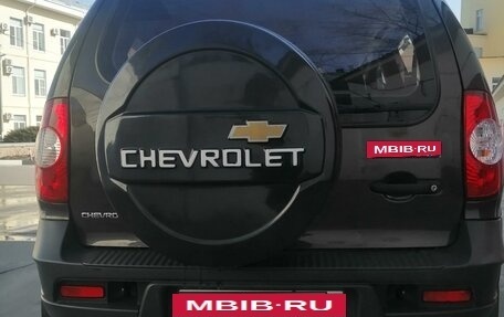 Chevrolet Niva I рестайлинг, 2015 год, 850 000 рублей, 3 фотография