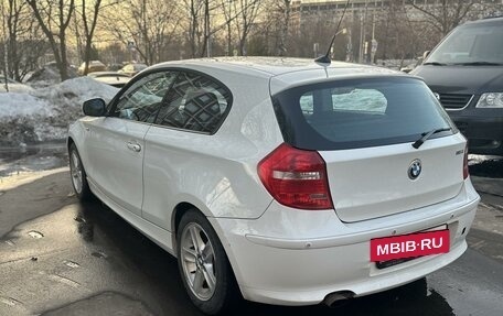 BMW 1 серия, 2011 год, 980 000 рублей, 6 фотография
