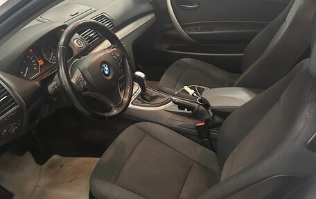 BMW 1 серия, 2011 год, 980 000 рублей, 12 фотография