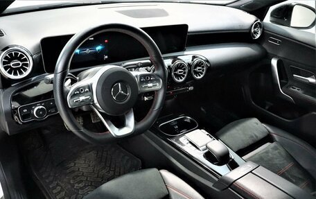 Mercedes-Benz A-Класс, 2019 год, 3 049 000 рублей, 8 фотография