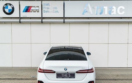 BMW 5 серия, 2023 год, 10 190 000 рублей, 7 фотография