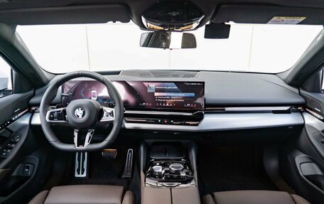 BMW 5 серия, 2023 год, 10 190 000 рублей, 11 фотография