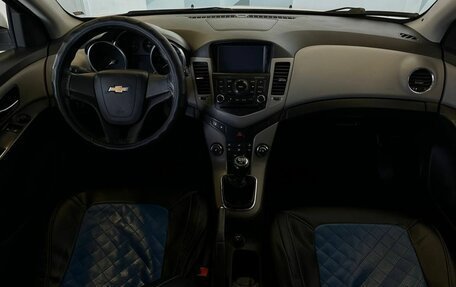 Chevrolet Cruze II, 2011 год, 730 000 рублей, 12 фотография