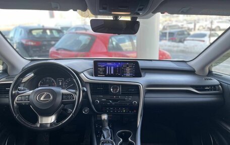 Lexus RX IV рестайлинг, 2017 год, 4 378 000 рублей, 8 фотография