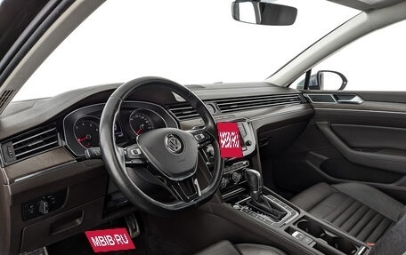 Volkswagen Passat B8 рестайлинг, 2016 год, 2 750 000 рублей, 17 фотография