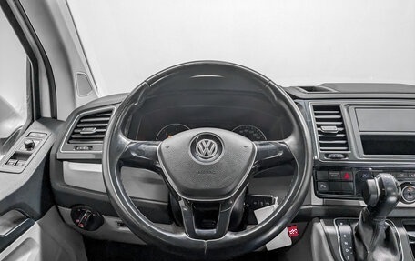 Volkswagen Caravelle T6 рестайлинг, 2019 год, 3 495 000 рублей, 15 фотография