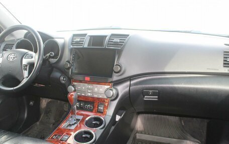 Toyota Highlander III, 2011 год, 1 750 000 рублей, 12 фотография