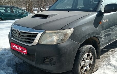 Toyota Hilux VII, 2012 год, 1 333 333 рублей, 2 фотография