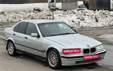 BMW 3 серия, 1998 год, 260 000 рублей, 3 фотография