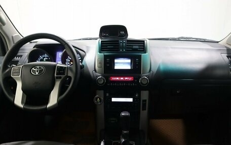Toyota Land Cruiser Prado 150 рестайлинг 2, 2013 год, 3 658 000 рублей, 16 фотография