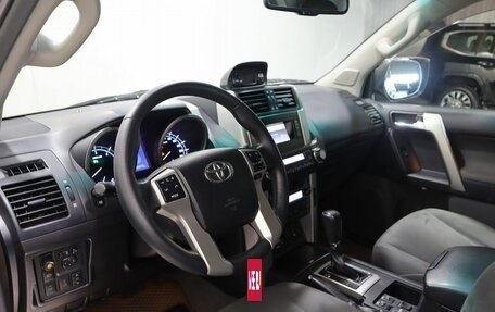 Toyota Land Cruiser Prado 150 рестайлинг 2, 2013 год, 3 658 000 рублей, 19 фотография
