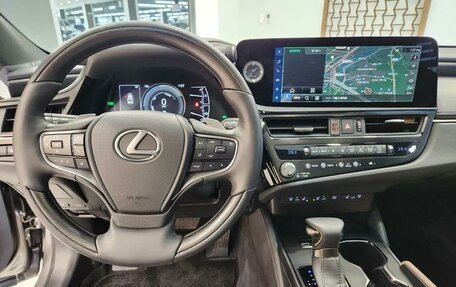 Lexus ES VII, 2023 год, 5 230 000 рублей, 10 фотография