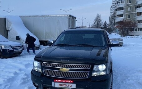Chevrolet Tahoe III, 2012 год, 2 500 000 рублей, 2 фотография