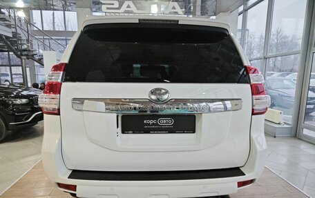 Toyota Land Cruiser Prado 150 рестайлинг 2, 2014 год, 3 865 000 рублей, 4 фотография