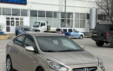 Hyundai Solaris II рестайлинг, 2011 год, 980 000 рублей, 4 фотография