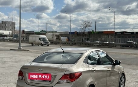 Hyundai Solaris II рестайлинг, 2011 год, 980 000 рублей, 7 фотография
