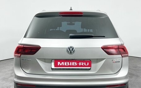 Volkswagen Tiguan II, 2017 год, 2 549 000 рублей, 5 фотография