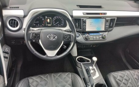 Toyota RAV4, 2019 год, 3 090 000 рублей, 9 фотография