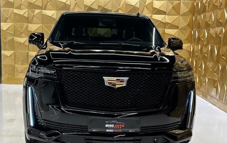 Cadillac Escalade V, 2023 год, 20 000 000 рублей, 4 фотография
