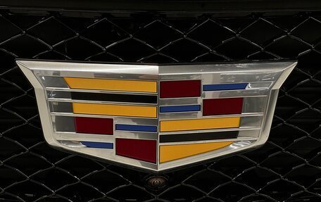 Cadillac Escalade V, 2023 год, 20 000 000 рублей, 15 фотография