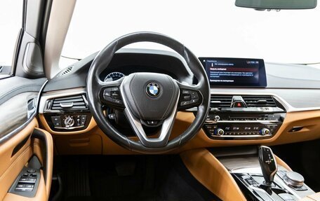BMW 5 серия, 2019 год, 3 848 000 рублей, 33 фотография