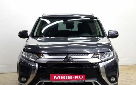 Mitsubishi Outlander III рестайлинг 3, 2019 год, 2 075 000 рублей, 2 фотография