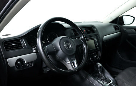 Volkswagen Jetta VI, 2012 год, 1 198 000 рублей, 13 фотография
