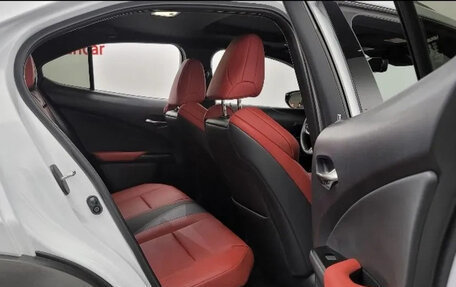 Lexus UX I, 2021 год, 3 500 000 рублей, 18 фотография