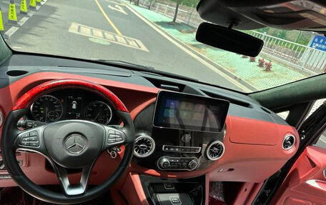 Mercedes-Benz Vito, 2020 год, 6 300 000 рублей, 3 фотография